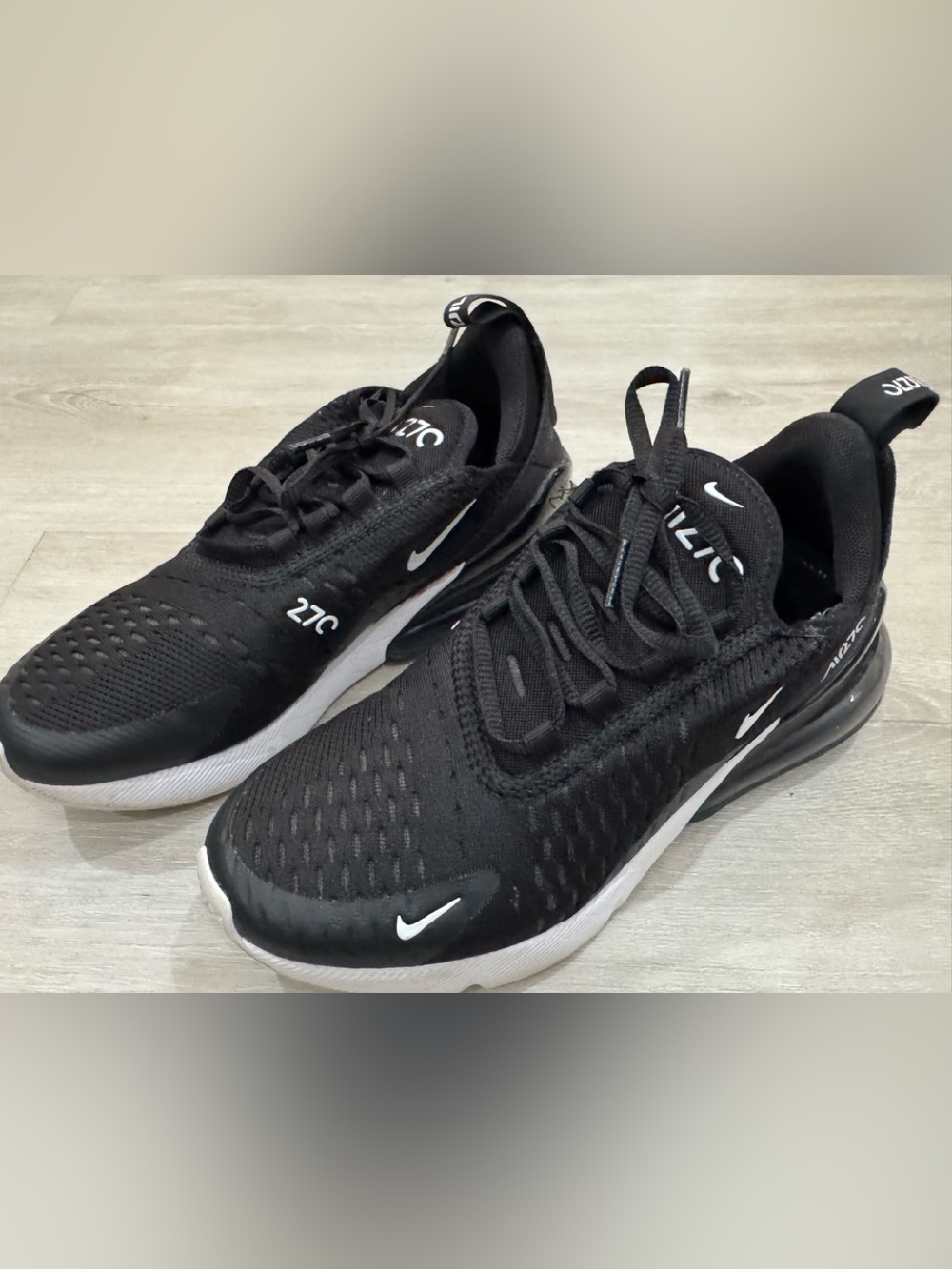Nike Women’s Air Max 270 Black and White Sneakers - 6